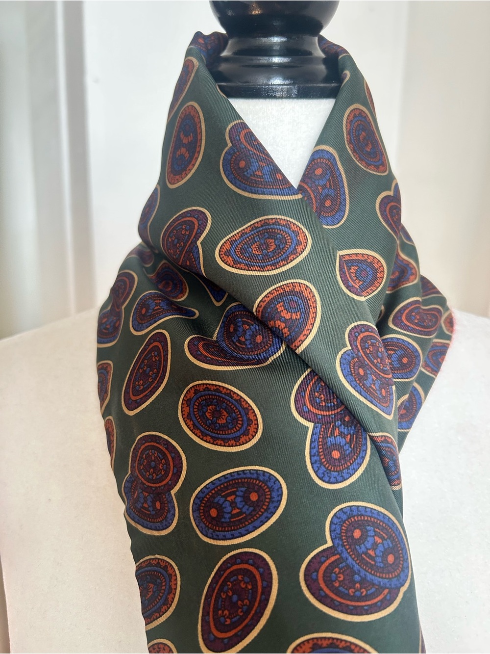 Holt Renfrew Reversible Silk Cashmere Wool Scarf Burgundy Green Excellent Condit